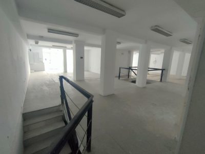 4046006-9275d844