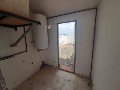 4145253-b221f693